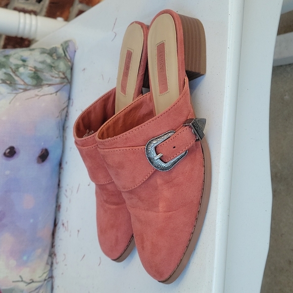 Forever 21 Mules - Picture 6 of 10